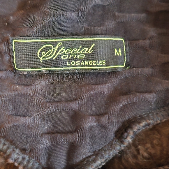 Matching leggings and zip up jacket - Picture 3 of 4